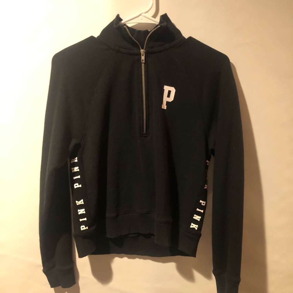 Pink ZS Cropped black quarter zip sweatshirt